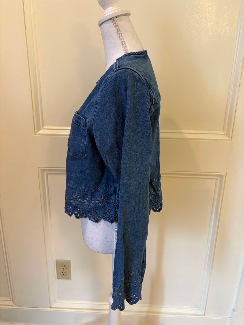 Women's Blue Embroidered Hem Denim Jacket - Picture 6 of 9